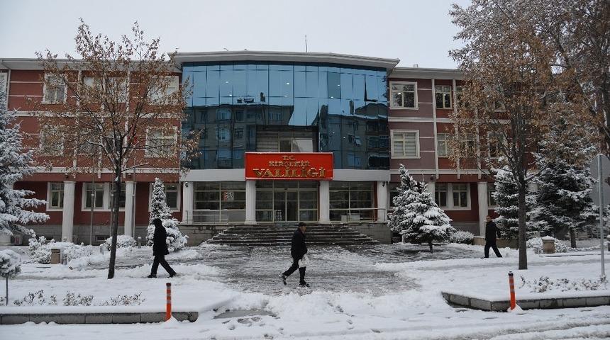 Vali Akın, halk toplantısında vatandaşı dinledi