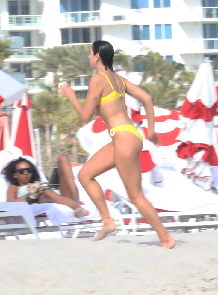 Gözler Dua Lipa’nın üzerinde G2