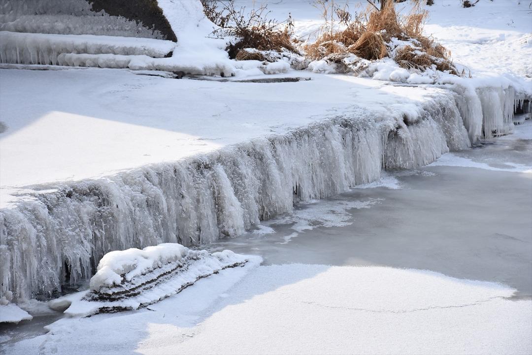 Soğuk hava barajı dondurdu 