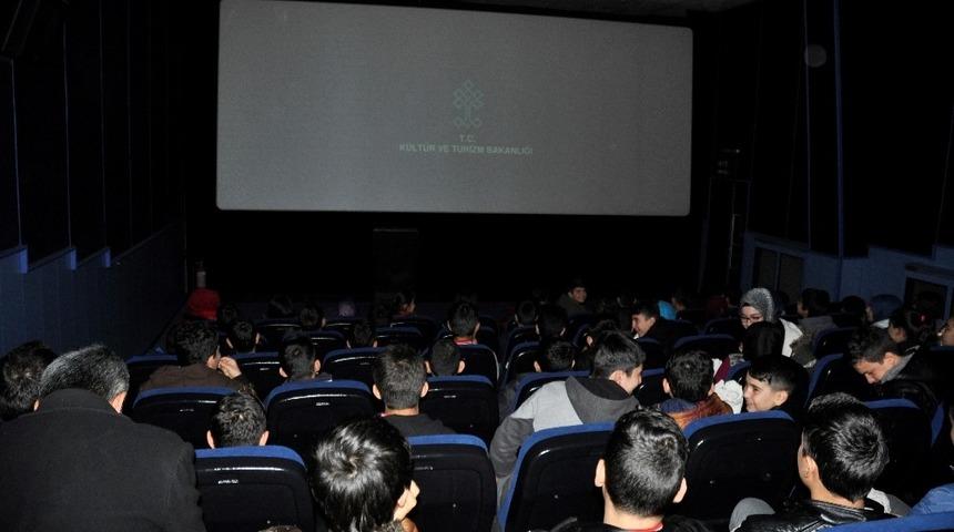 7 bin öğrenci ilk kez beyaz perdeyle tanıştı