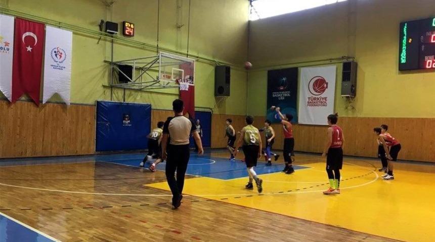 Karaman Analig Basketbol Takımı çeyrek finalde