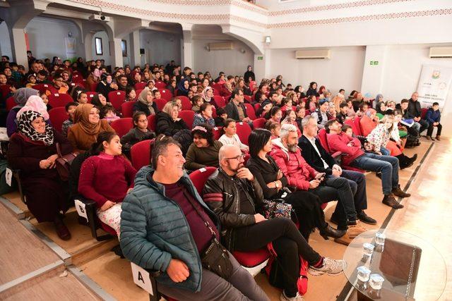 Çocuk tiyatrosuna yoğun ilgi