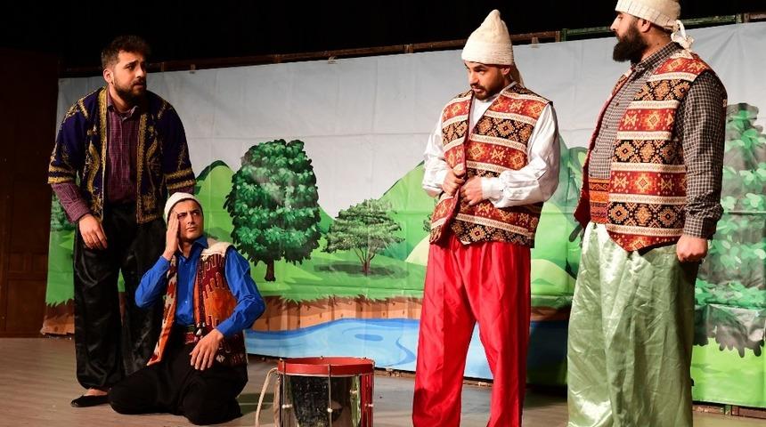 Çocuk tiyatrosuna yoğun ilgi