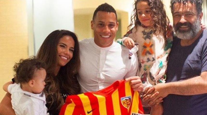 Tjaronn Chery tam bir aile babası