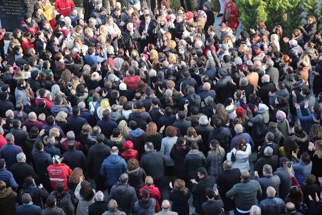 Başkan Karabağ’a sevgi seli büyüyor