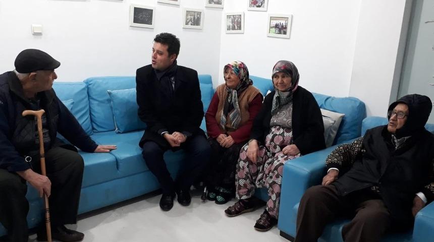 Başkan Sarıkurt huzurevi sakinleriyle buluştu
