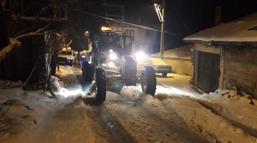 Karla mücadele ekipleri görev başında