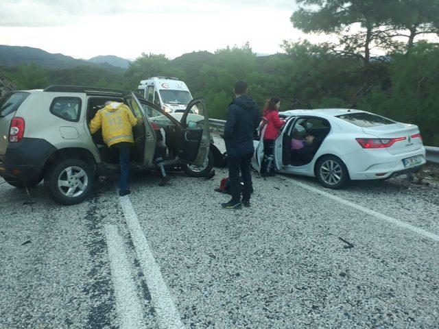 Datça’da trafik kazası 2 kişi ağır yaralandı