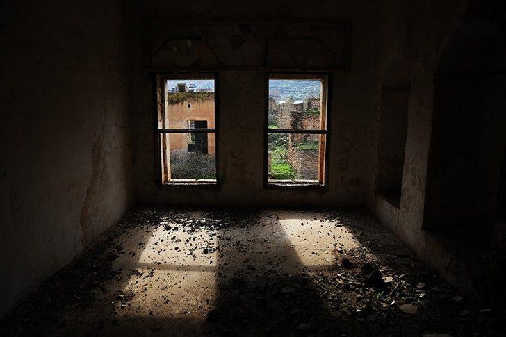 Üç mezhebin birleştiği tarihi köy harabeye döndü G2