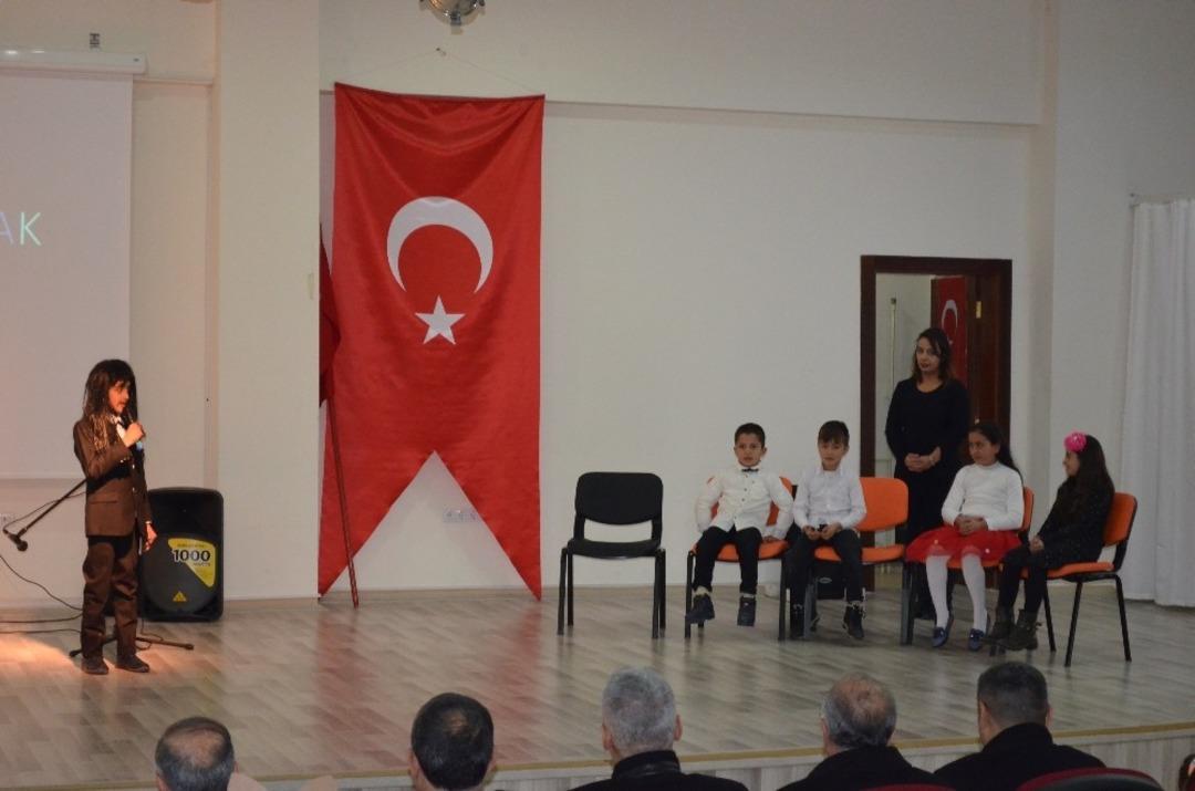 Barış Man&ccedil;o doğum g&uuml;n&uuml;nde şarkılarıyla anıldı