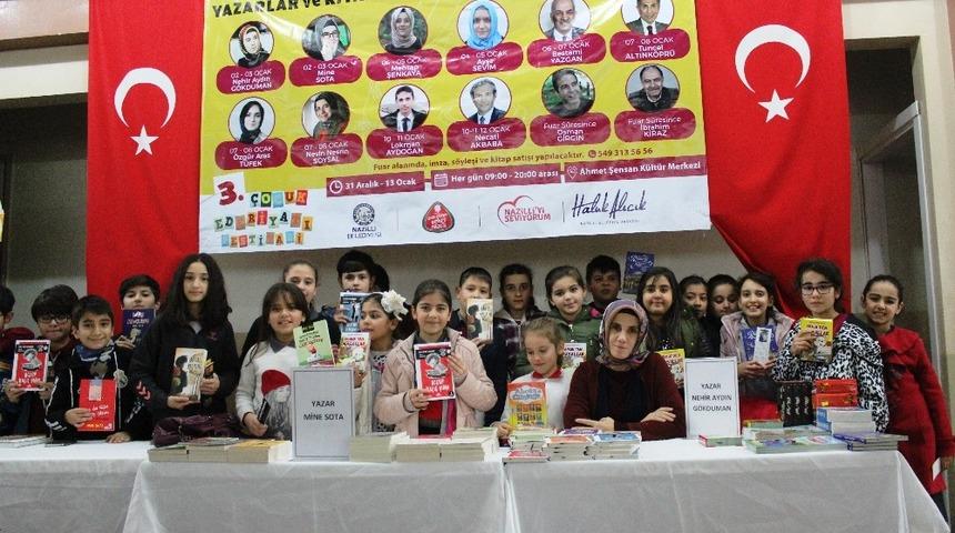 3. &Ccedil;ocuk Edebiyatı Festivalinde imza ve s&ouml;yleşi g&uuml;nleri başladı