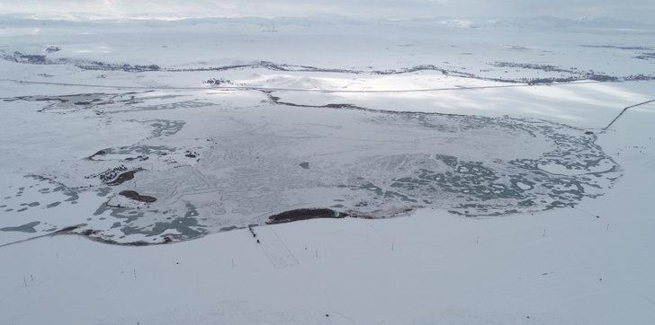 Sivas'ın gölleri buzla kaplandı!  G2