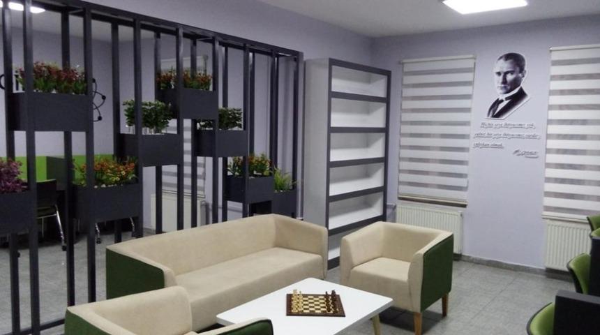 Kara&ccedil;oban&rsquo;a k&uuml;t&uuml;phane