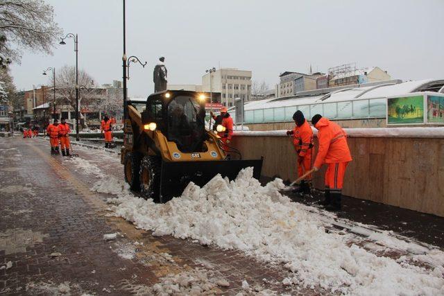 Malatya’da kar temizleme çalışmaları başladı