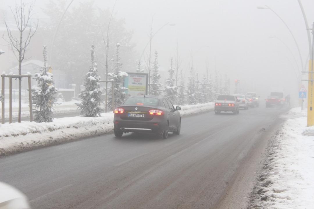 Ağrı&rsquo;da yoğun sis ve soğuk hava