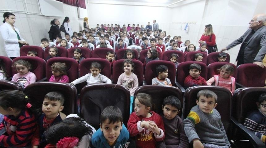 Bayburt Belediyesi&rsquo;nden okullarda Hacivat Karag&ouml;z oyunu