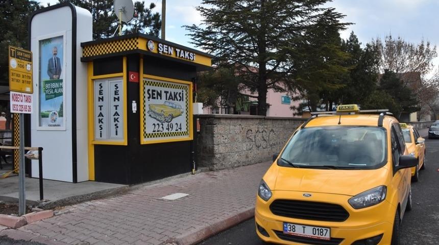 Kocasinan Belediyesi 21 taksi durağını yeniledi