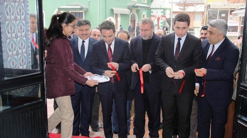 Hisarcık İl&ccedil;e Halk K&uuml;t&uuml;phanesi yeni binasında