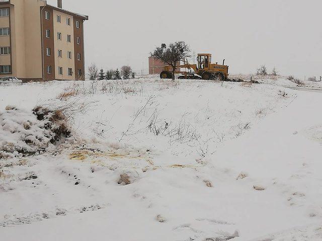 Dumlupınar’da kar temizleme çalışması