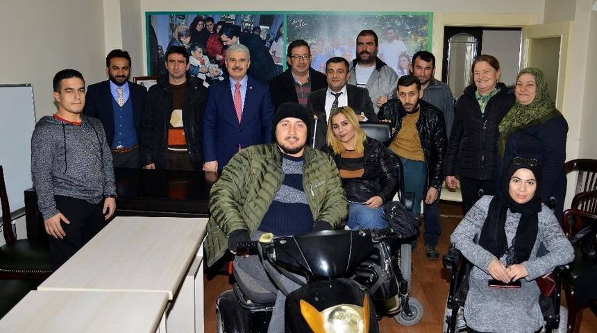 Vali İbrahim Akın: "Engelli birey hayatın i&ccedil;erisinde olmalı"