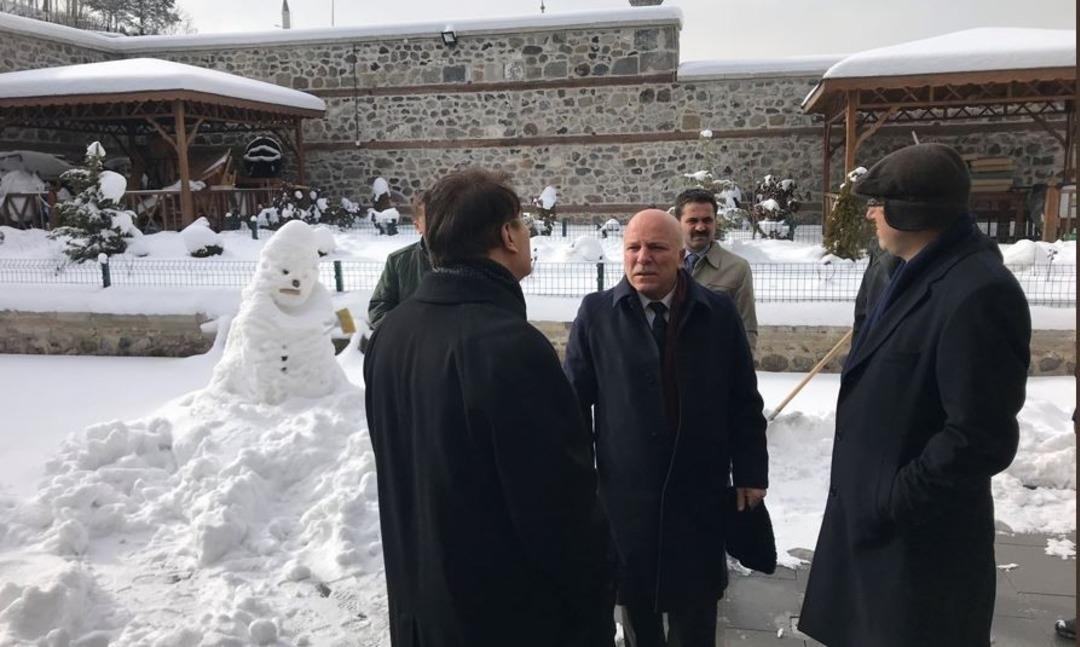 Aydemir: &lsquo;AK Belediyecilik millete sevdanın &uuml;r&uuml;n&uuml;d&uuml;r&rsquo;