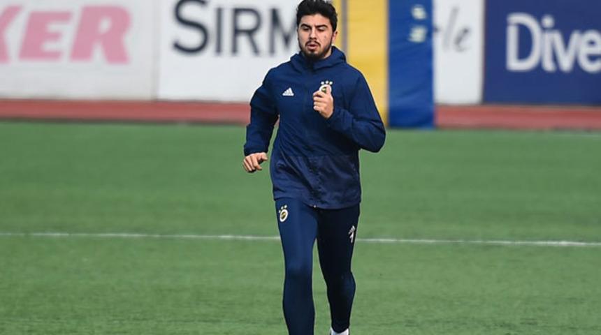 Fenerbah&ccedil;e'de affedilmeyen tek isim Ozan Tufan &ccedil;alışmalarını s&uuml;rd&uuml;r&uuml;yor 