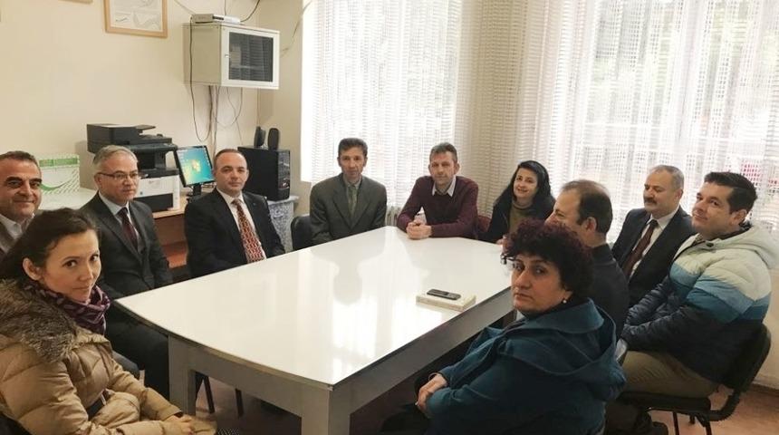 Kaymakam &Ouml;ner, &ccedil;ok kitap okuyan &ouml;ğrencileri &ouml;d&uuml;llendirdi