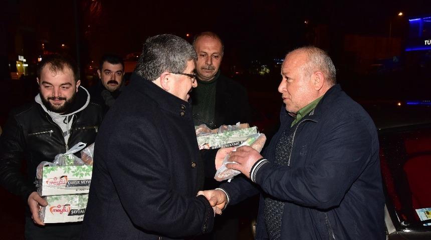 Başkan Can, sabahın erken saatlerinde iş&ccedil;ilerle bir araya geldi