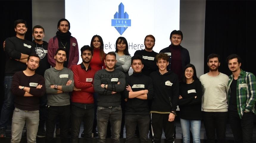 Gen&ccedil;ler i&ccedil;in proje d&ouml;ng&uuml;s&uuml; y&ouml;netimi eğitimi