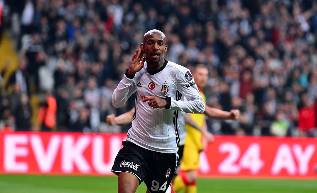 Fenerbah&ccedil;e Beşiktaş'ın eski yıldızı Talisca'nın peşinde