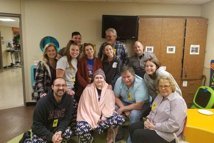 Ailesiyle mavi tura çıktı, bu hale geldi!  G4