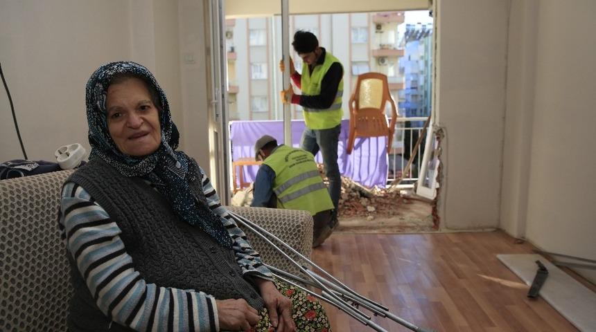 Büyükşehir’den Fatma Teyze’ye yeni balkon