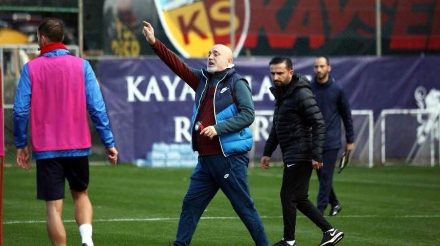 Kayserispor’un Antalya kampı başladı