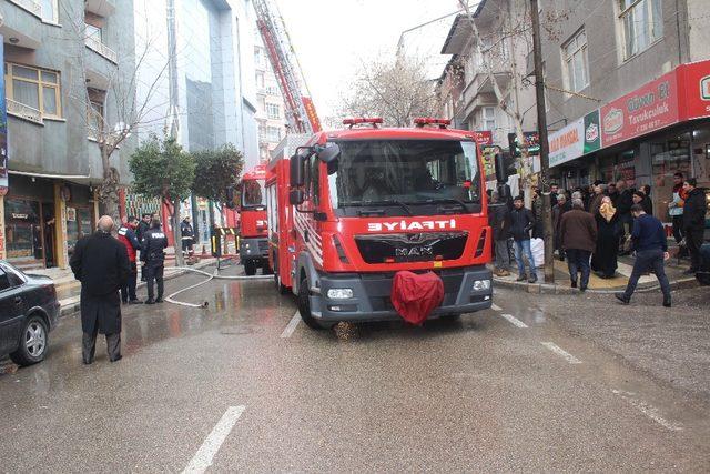 Elazığ’da çatı yangını