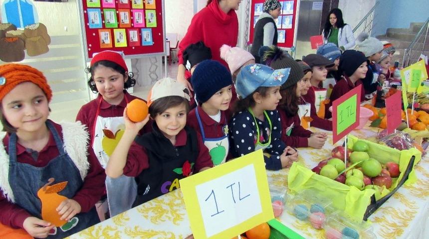 &Ouml;ğrenciler L&Ouml;SEV i&ccedil;in okullarında pazar tezgahı a&ccedil;tı