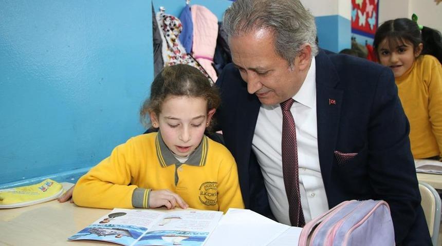 Milli Eğitim M&uuml;d&uuml;r&uuml; Ekinci&rsquo;den Mustafa Kemal İlkokulu ve Ortaokuluna Ziyaret