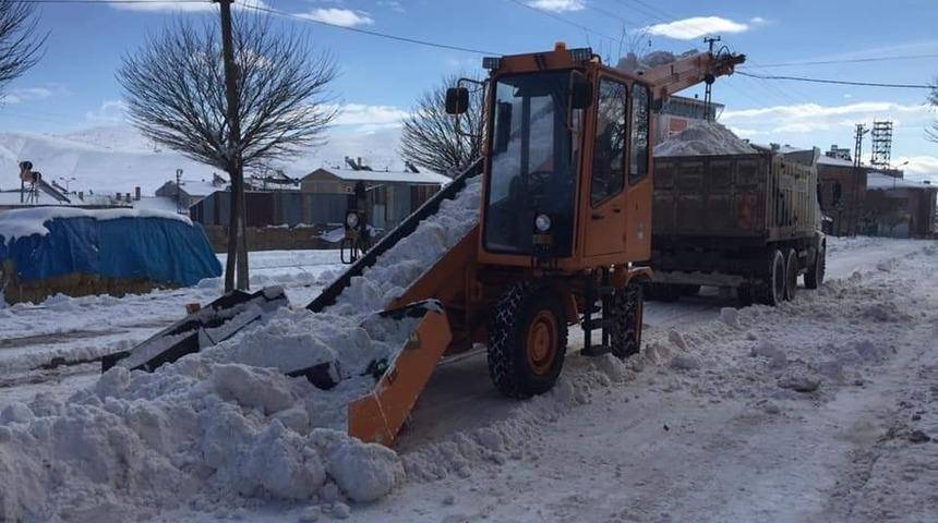 Demir&ouml;z&uuml; Belediyesinin kar mesaisi