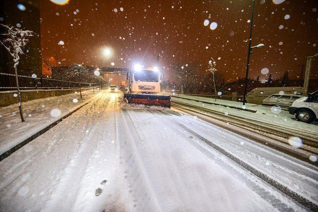 Malatya’da kar 346 mahalle yolunu ulaşıma kapadı