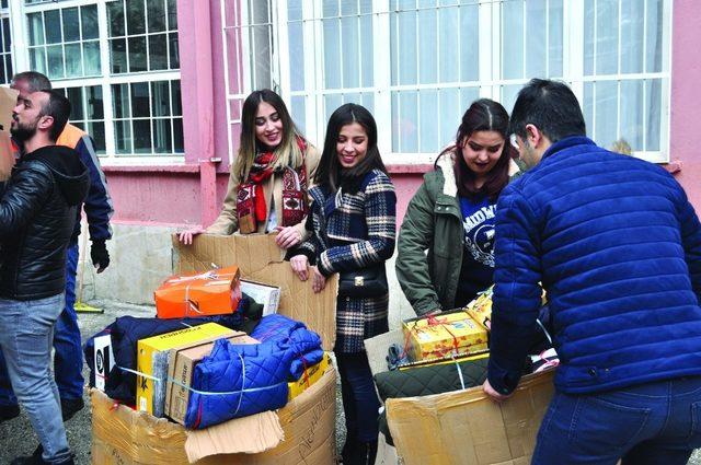 MYO öğrencileri köy çocuklarını unutmadı