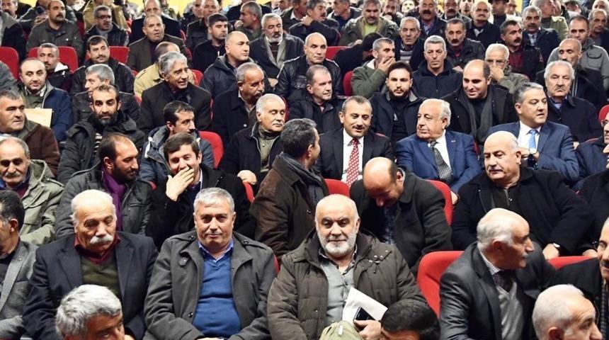 Vali Sonel, muhtarlarla bir araya geldi