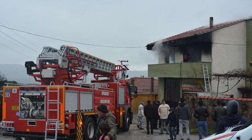 Çanakkale’de ev yangını