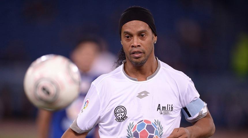 Paraguay'da gözaltına alınan Ronaldinho tutuklanmayacak