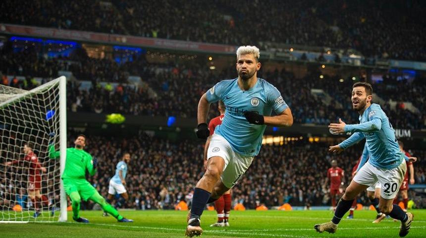 Manchester City Liverpool'u iki golle geçti