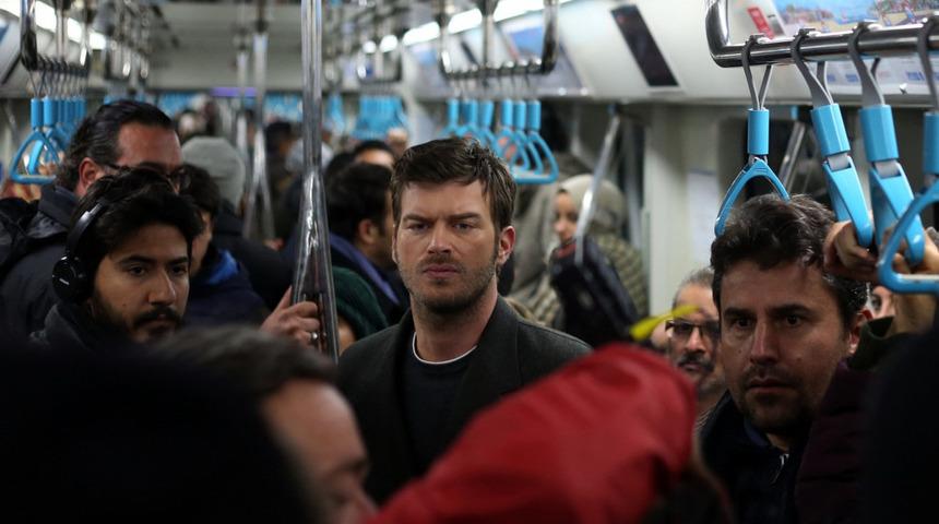 Çarpışma'da senaryo değiştirten şok ayrılık! Gideceği netleşti 