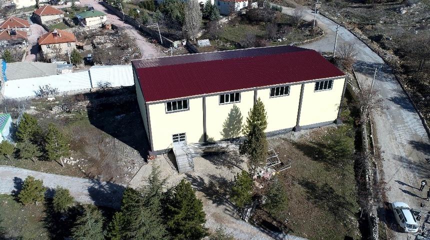 Beyşehir&rsquo;e &ccedil;ok ama&ccedil;lı kapalı spor ve toplantı salonu daha