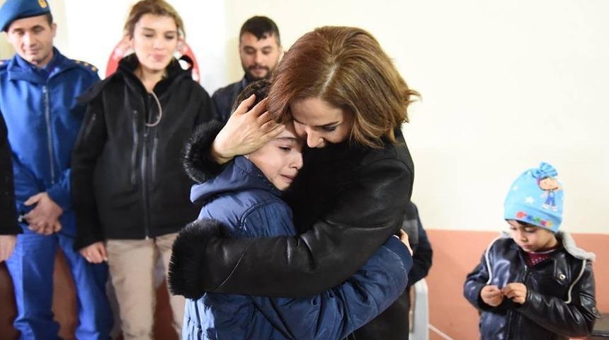 Vali Kocabıyık makamdan &ccedil;ok halkın i&ccedil;inde olmaya devam ediyor