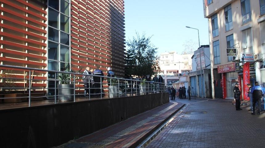 Serik&rsquo;te Belediyeye ait 13 taşınmaz 5.8 milyon liraya satıldı