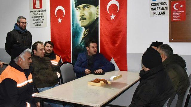 Başkan Sarıkurt karla mücadele ekipleri ile bir araya geldi