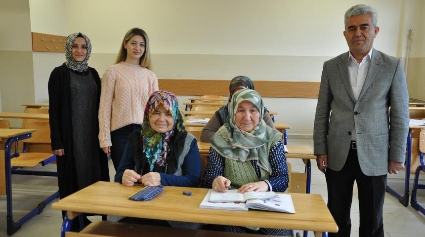 Simav&rsquo;da hedef; y&uuml;zde 100 okur-yazar