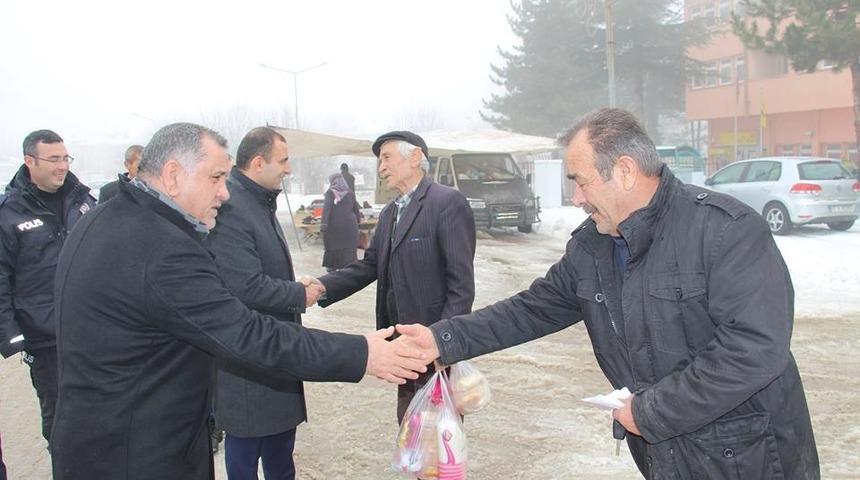İl&ccedil;e protokol&uuml; pazar esnafının sorunlarını dinledi